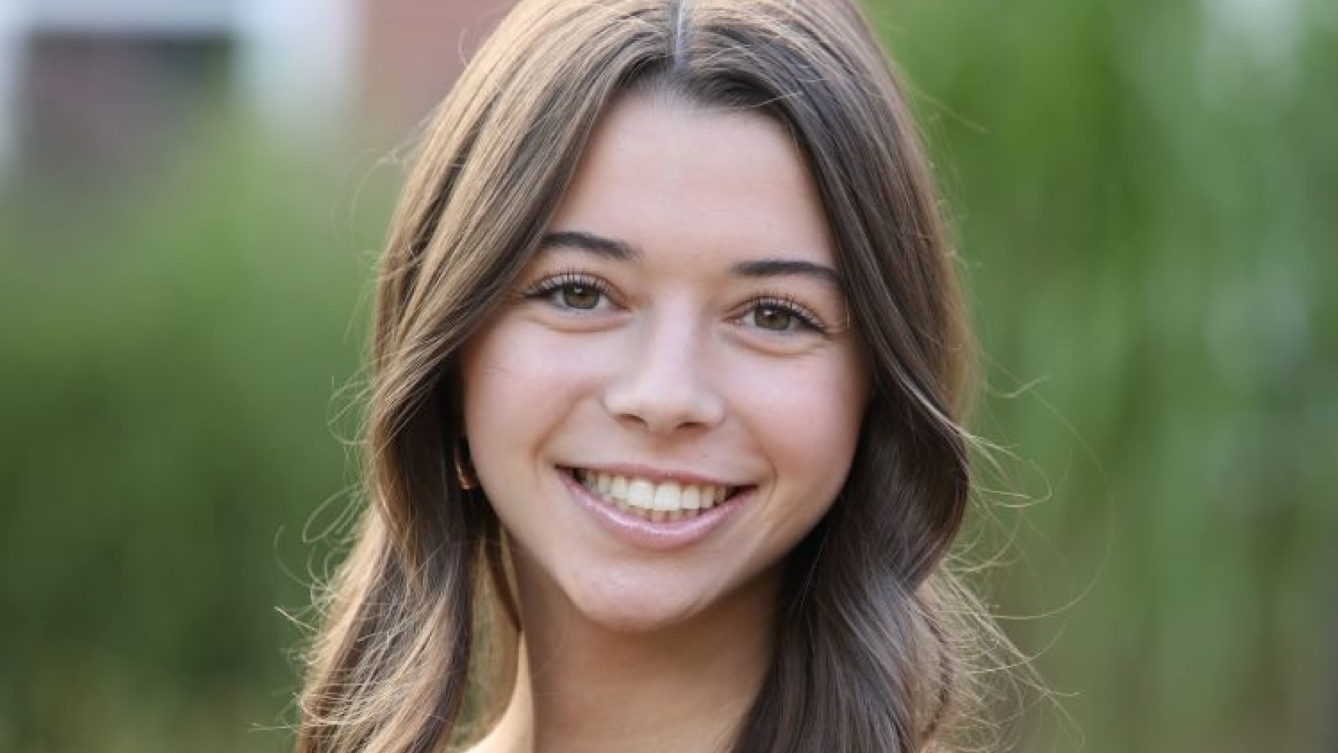 Headshot of a woman
