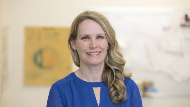 Dr. Erin Austen 