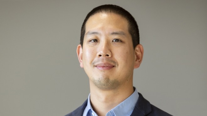 Derrick Lee headshot