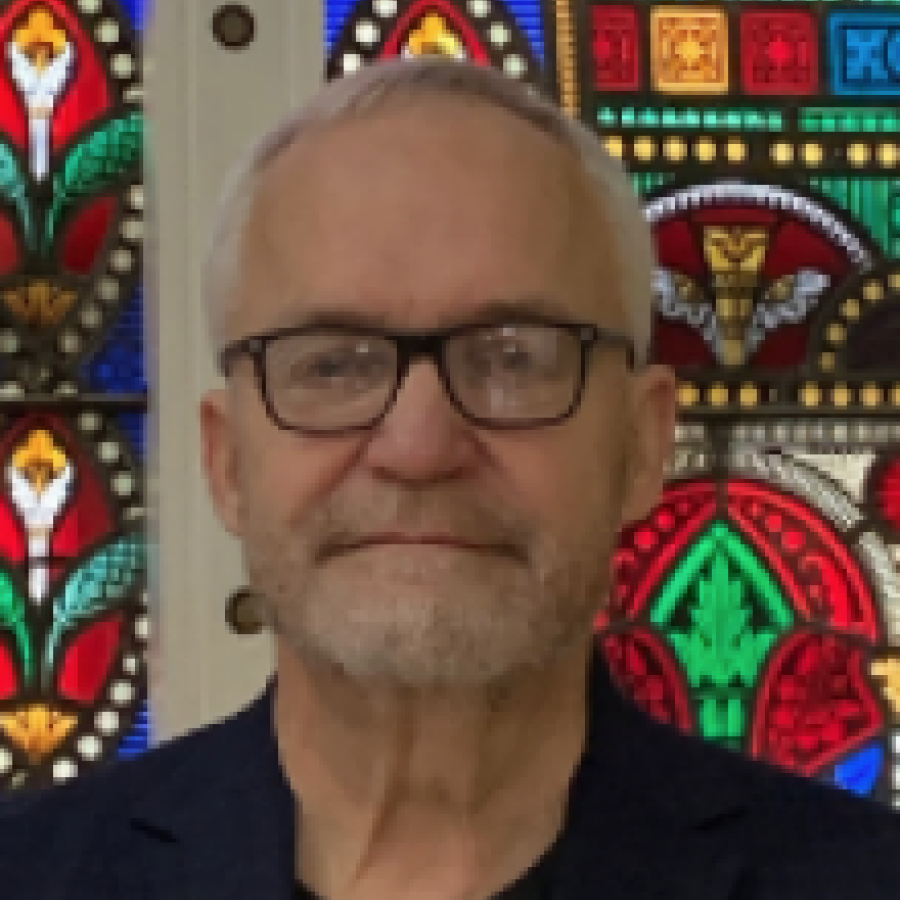 Headshot of Donald MacGillivray