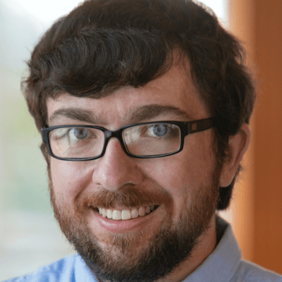 Taylor Smith headshot