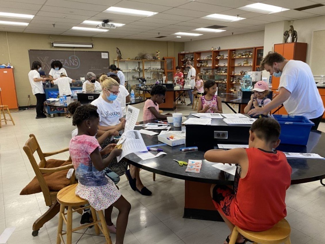 School Students at the Biology Lab doing Workshops