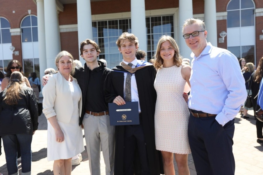 2024 grad 2